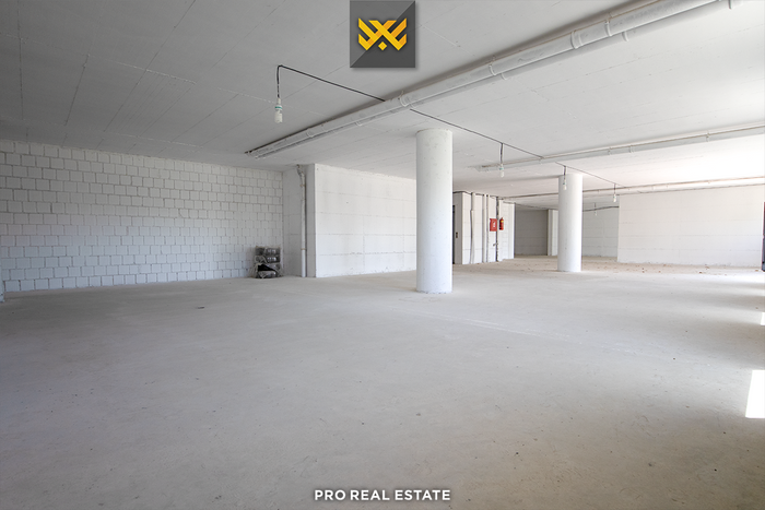 Local comercial 478m² en alquiler en rruga c