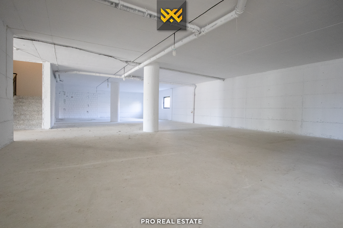 Local comercial 478m² en alquiler en rruga c