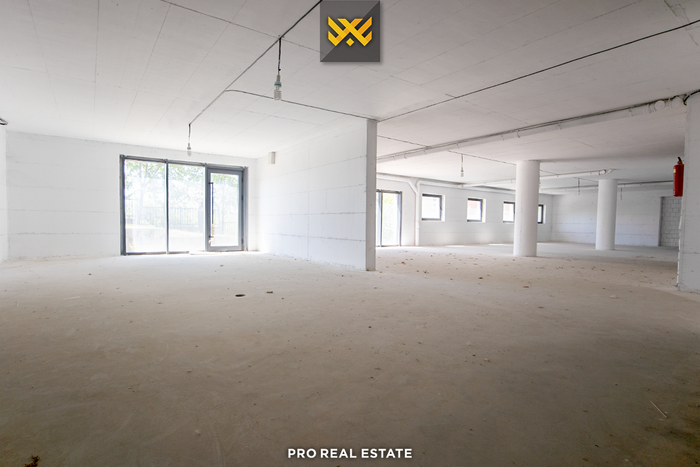 Local comercial 478m² en alquiler en rruga c