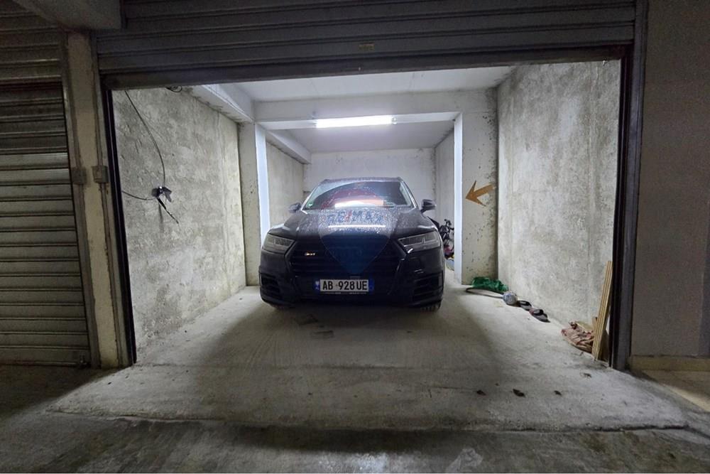 Appartement 2+1 à vendre près de shkolla e kuqe (7)