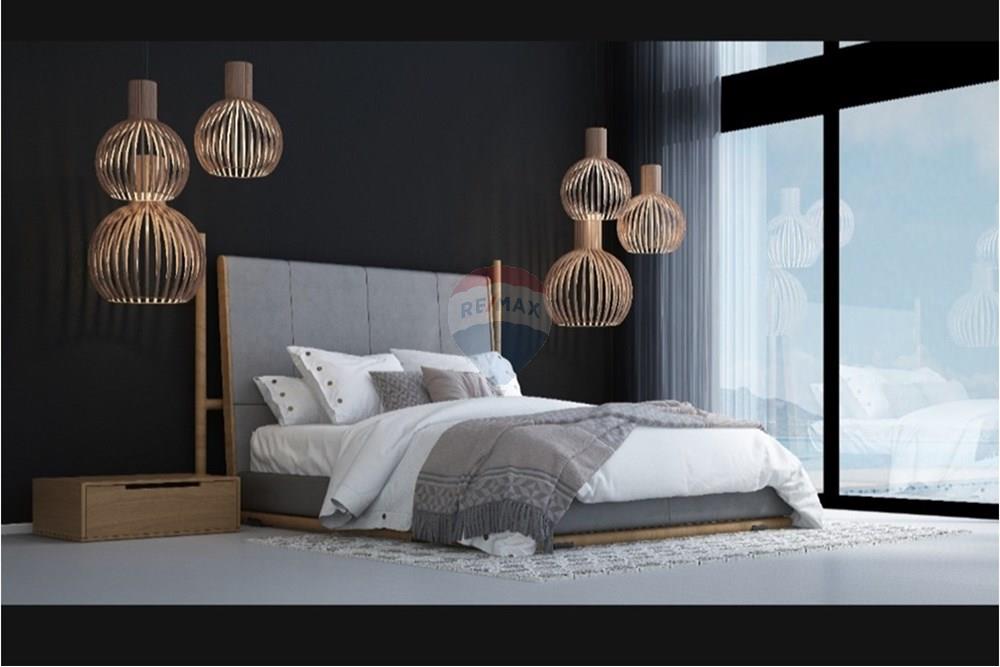 Villa forma parte del complejo residencial 'Roses 2'.