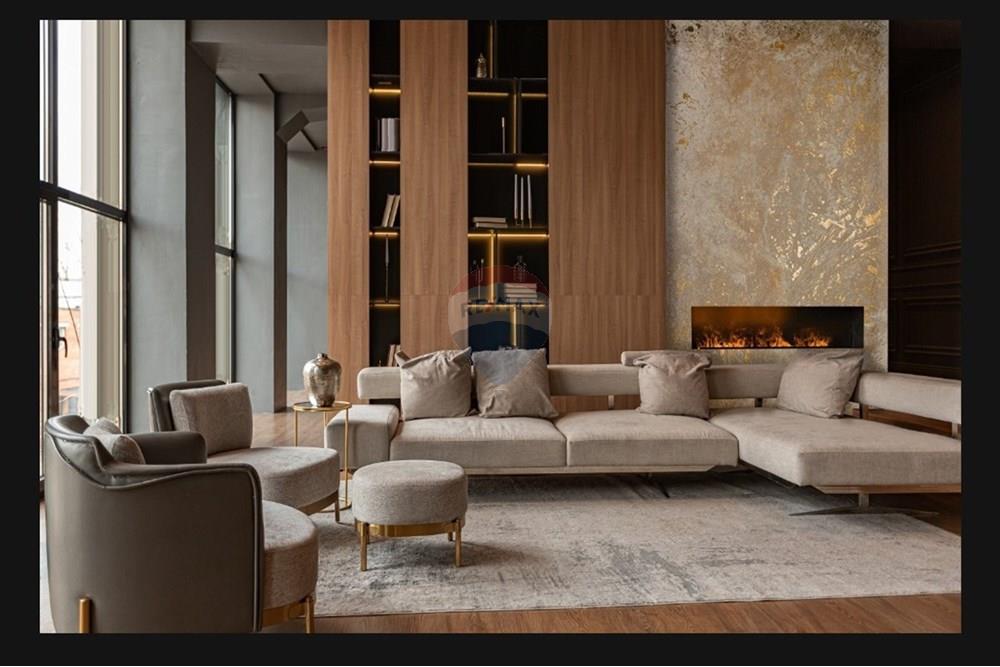 Villa forma parte del complejo residencial 'Roses 2'.