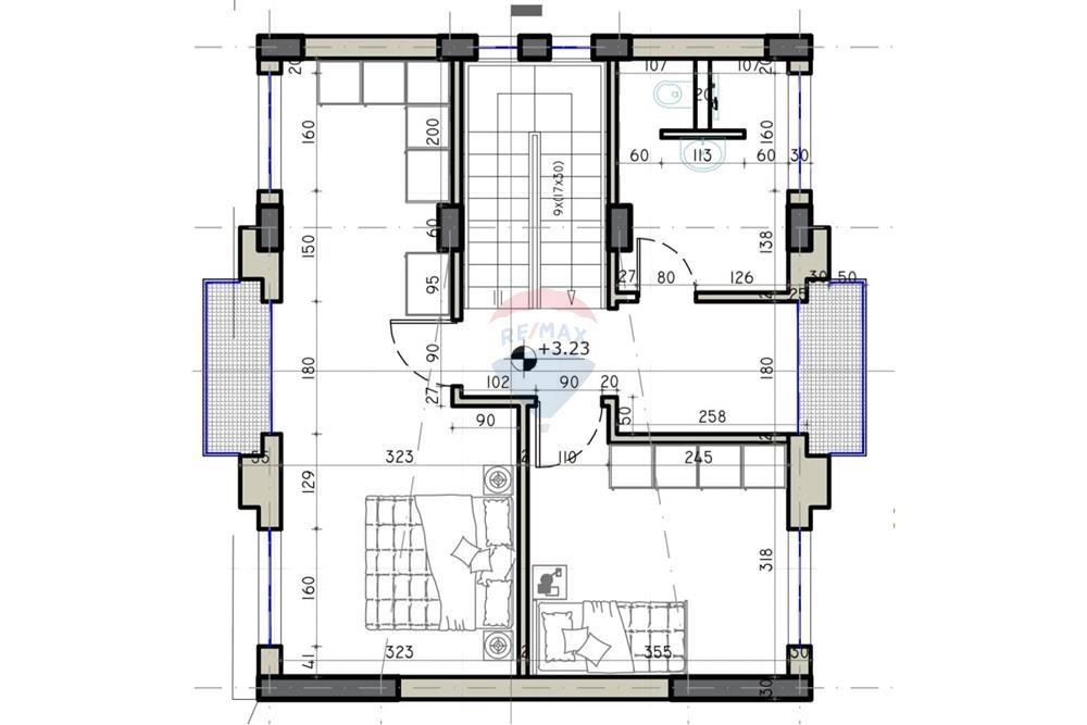 Villa forma parte del complejo residencial 'Roses 2'.