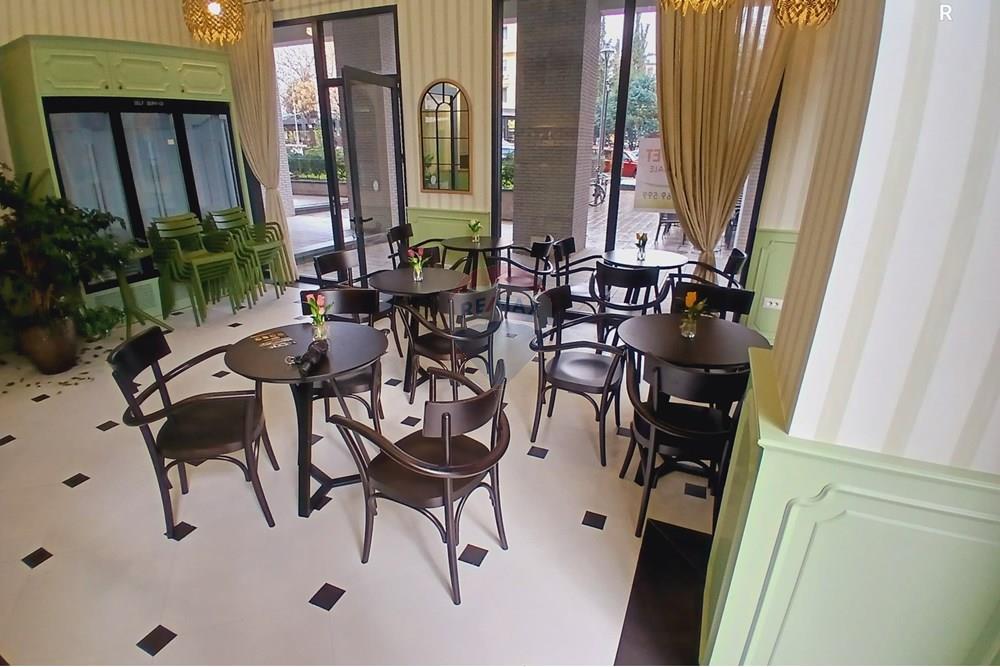 À vendre : Ambient bakery-coffee au complexe asl !!