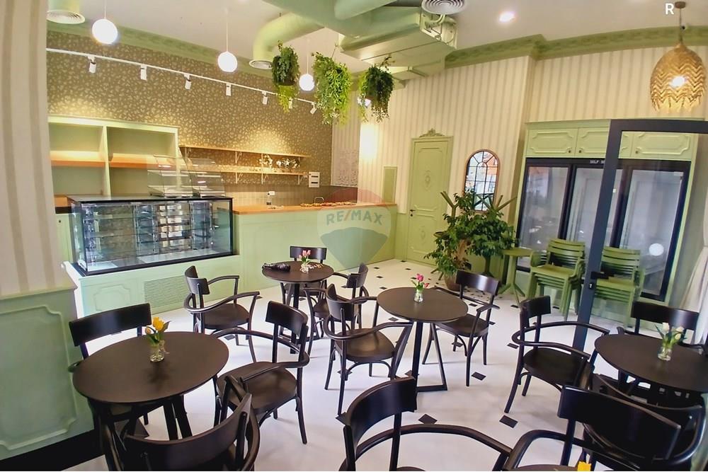 À vendre : Ambient bakery-coffee au complexe asl !!