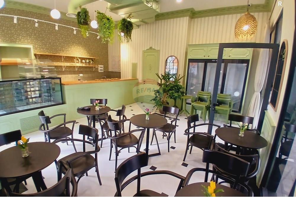 À vendre : Ambient bakery-coffee au complexe asl !!
