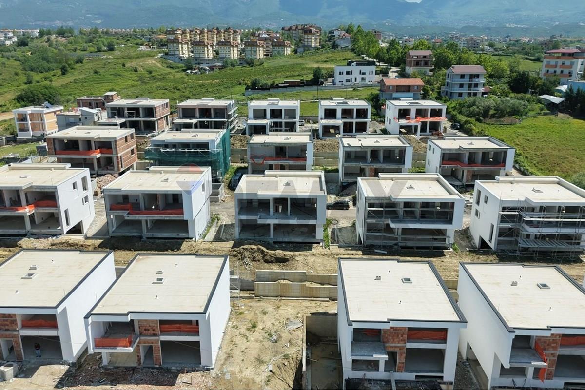 Vi presentiamo una villa di alto standard vicino al lago farka. (2)