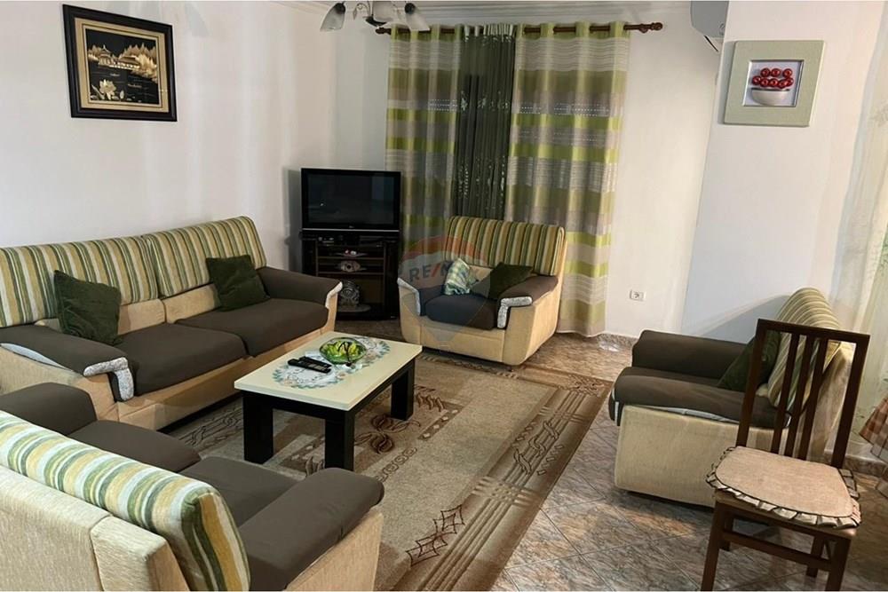 Mëzez, Tirana