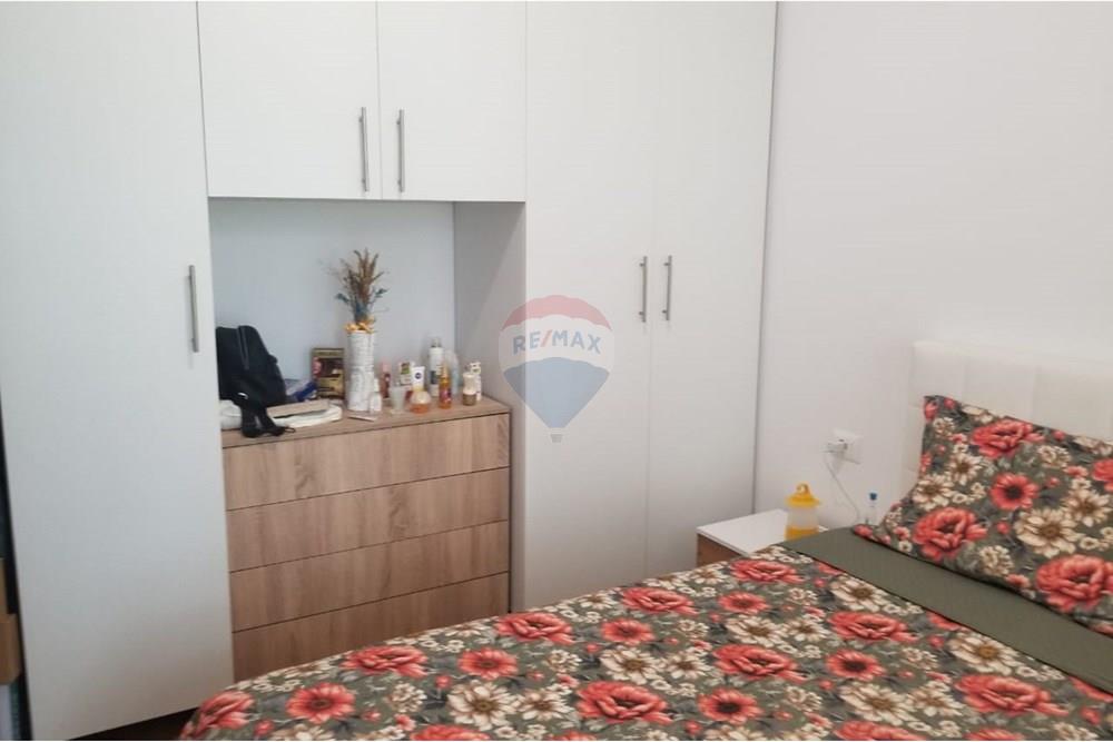 Jepet apartament 1+1 me qira