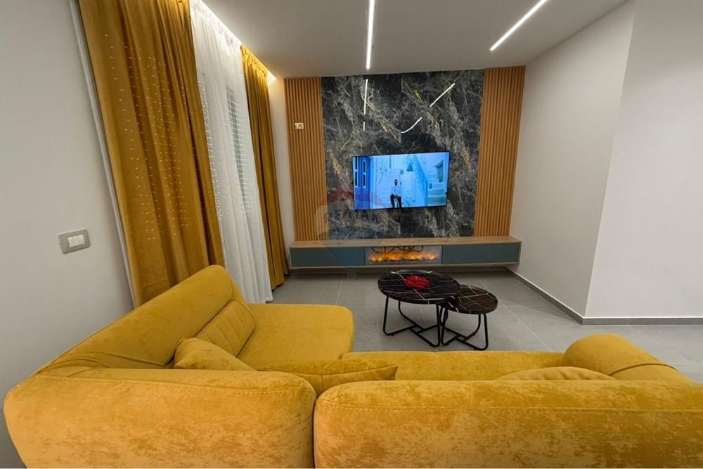 Location longue durée d’un appartement 1+1 à ujë të ftohtë, Vlorë. (4)