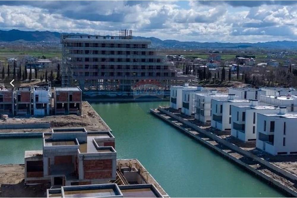 Gjiri i lalzit, Durrës