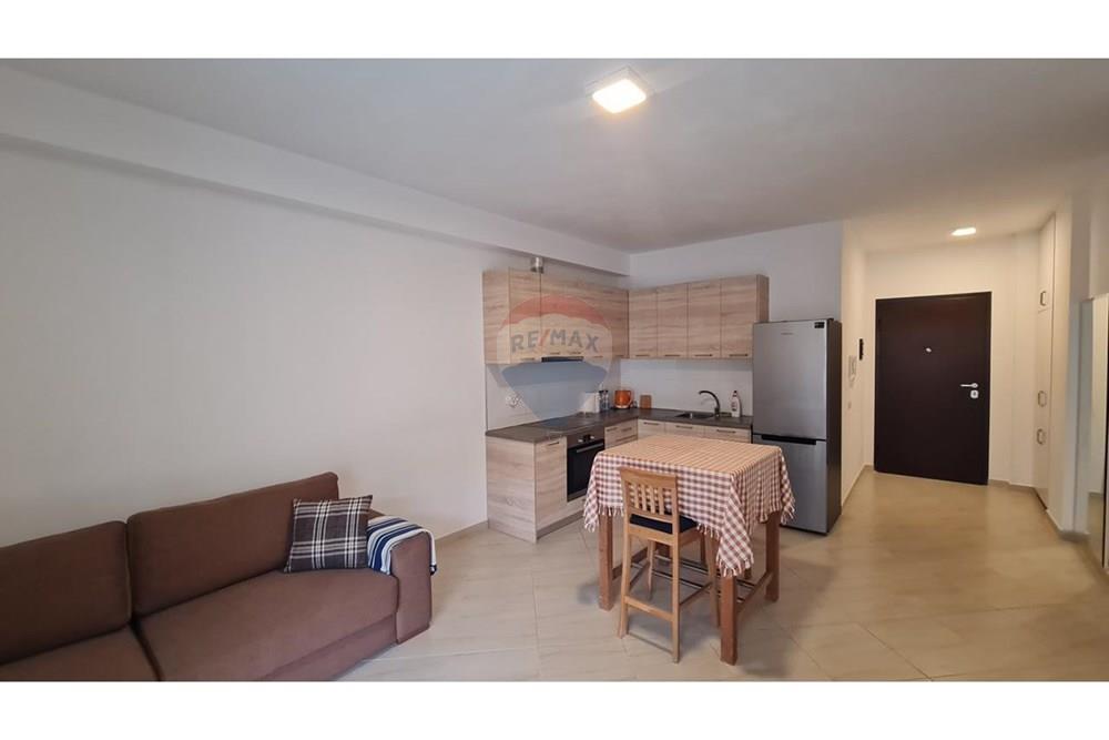 Apartament 1+1 në shitje në kompleksin oslo, lungomare, Vlorë (3)