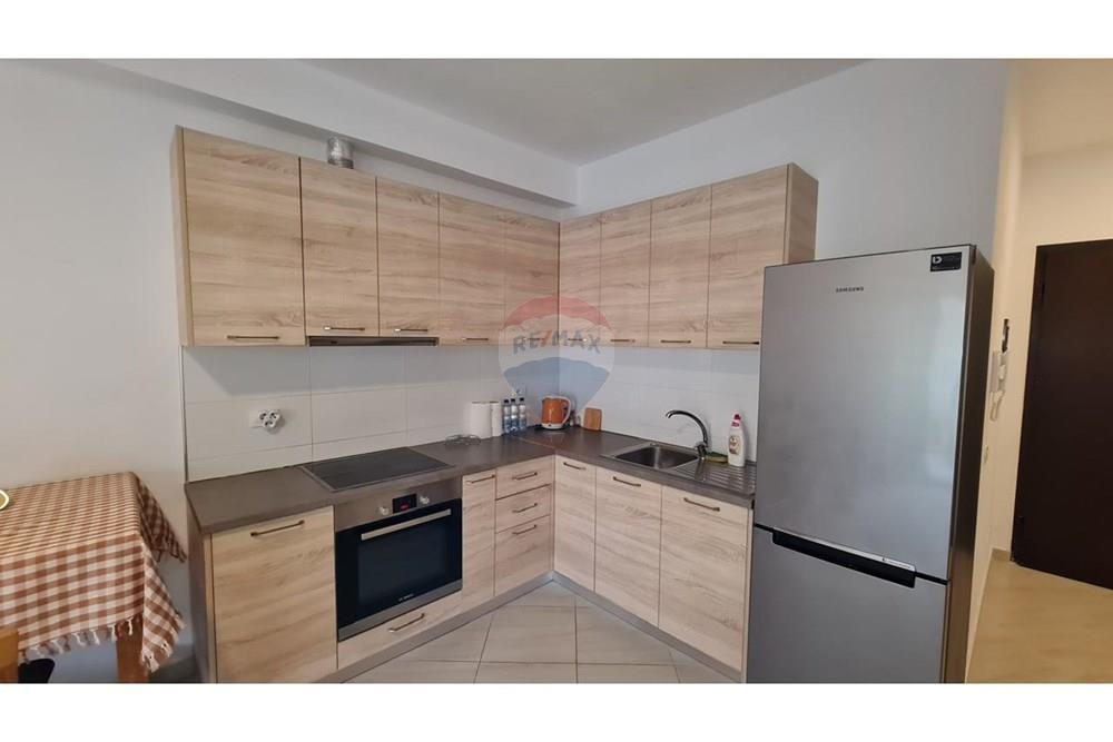 Apartament 1+1 në shitje në kompleksin oslo, lungomare, Vlorë (5)