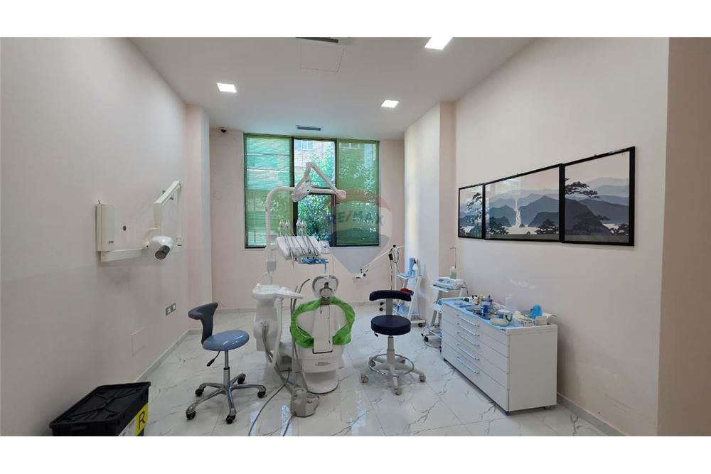 Clínica dentária à venda em Vlorë, perto do ginásio 'Ali Demi' (5)