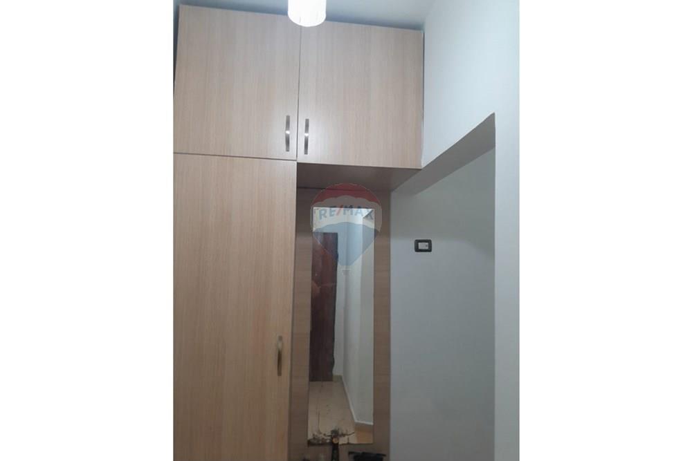 Shitet apartament 3+1+2 te mine peza