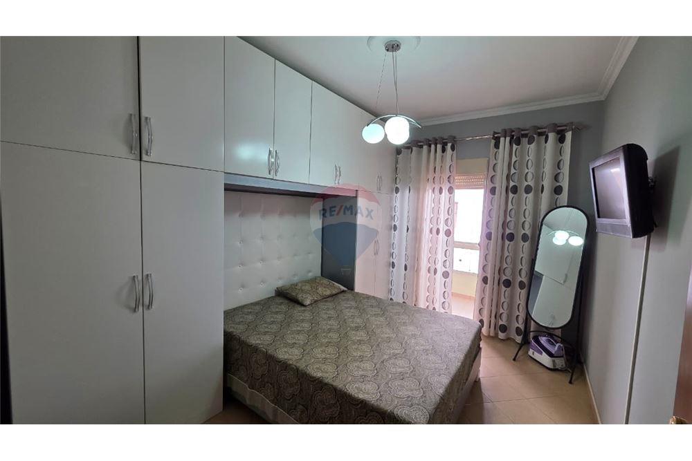 Apartamento 2+1 à venda perto da igreja ortodoxa, Vlorë (4)