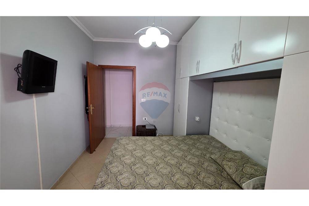 Apartamento 2+1 à venda perto da igreja ortodoxa, Vlorë (8)