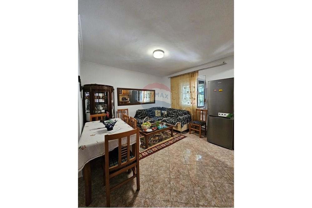 Apartment with a total area of 70 square meters located on the first floor in an existing building next to the main road.