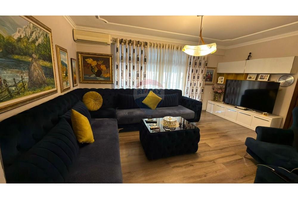 Appartement à vendre 3+1 rue e kavajës