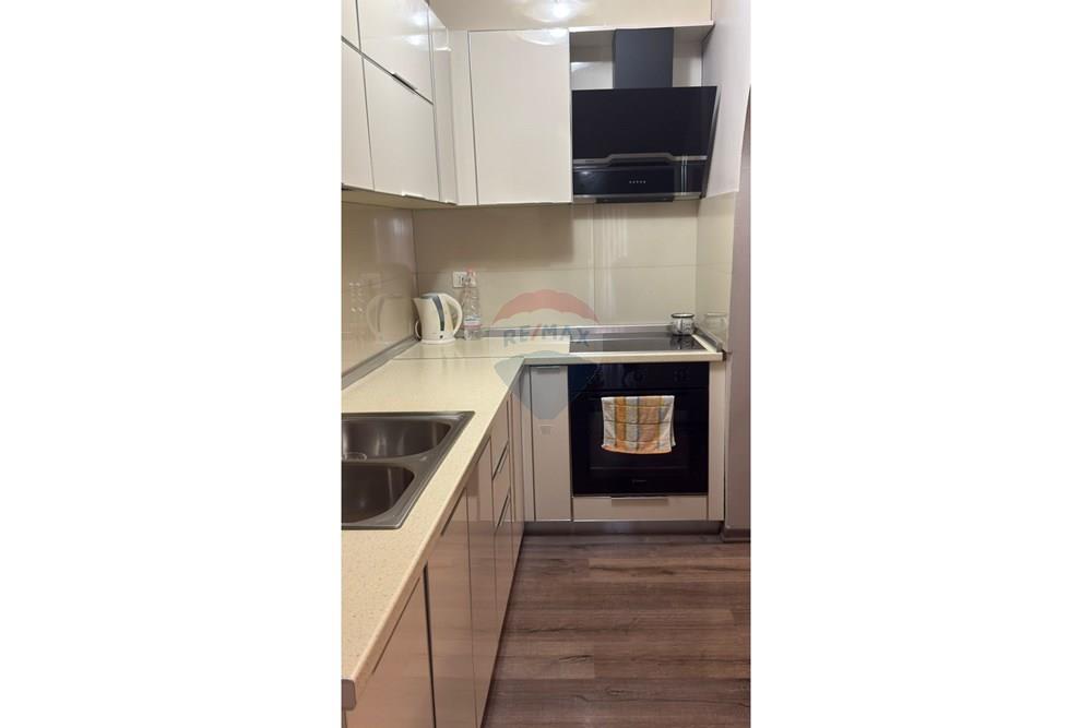 Appartement à vendre 3+1 rue e kavajës