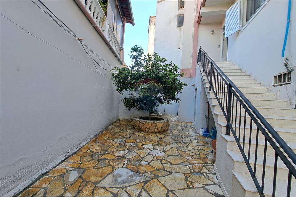 Dúplex à venda em Vlorë, perto do antigo tribunal