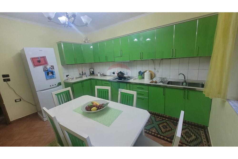 À vendre : Une villa modeste de 1 étage avec grenier meublée (6)