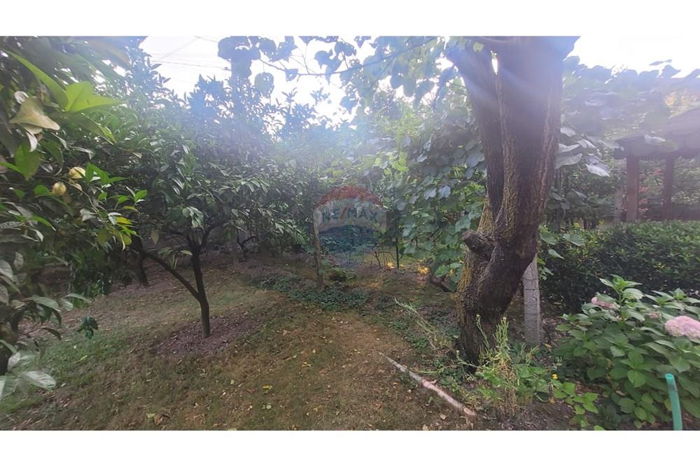 À vendre : Une villa modeste de 1 étage avec grenier meublée (8)