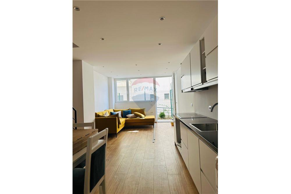 Duplex in vendita con cortile privato costruzione di alta qualità in edificio ben gestito (2)