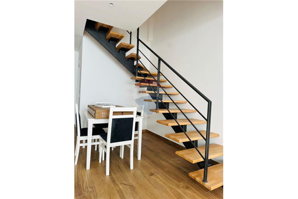 Duplex in vendita con cortile privato costruzione di alta qualità in edificio ben gestito (4)