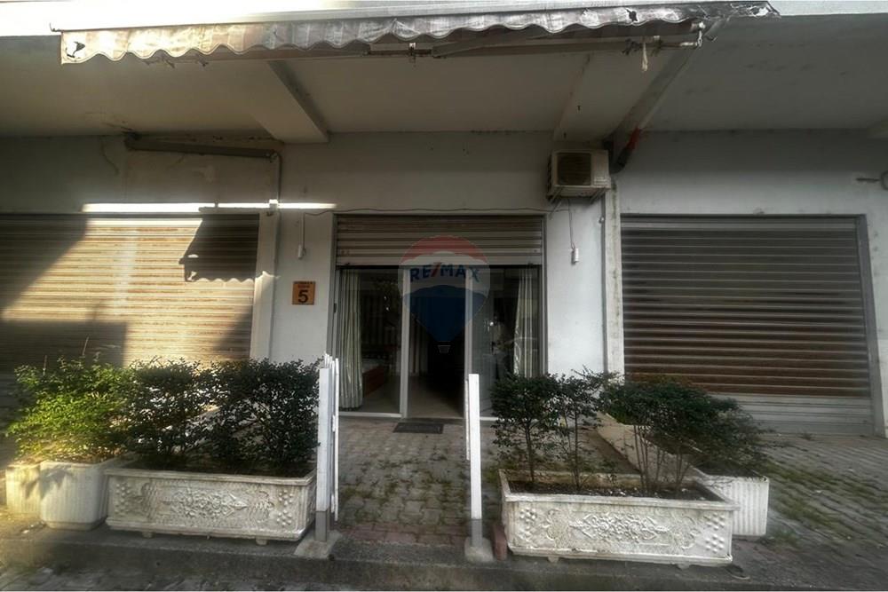 Spazio commerciale in vendita vicino a lungomare vlore (2)