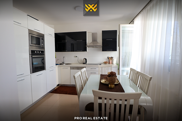 Appartement de 74m² à #vente sur rruga b