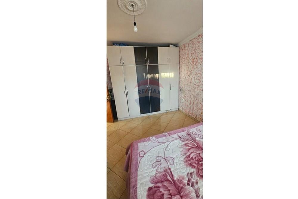 Private house for sale in shkoze 3+1