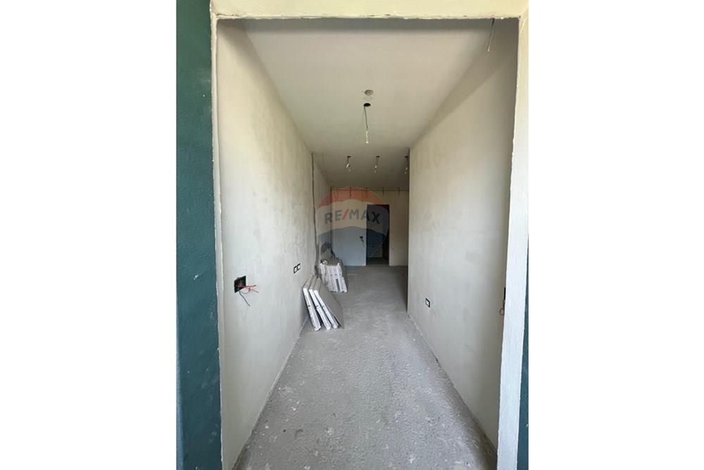 Ofrecido en venta apartamento ubicado en una de las zonas más demandadas de xhamlliku, parte de un nuevo complejo residencial.