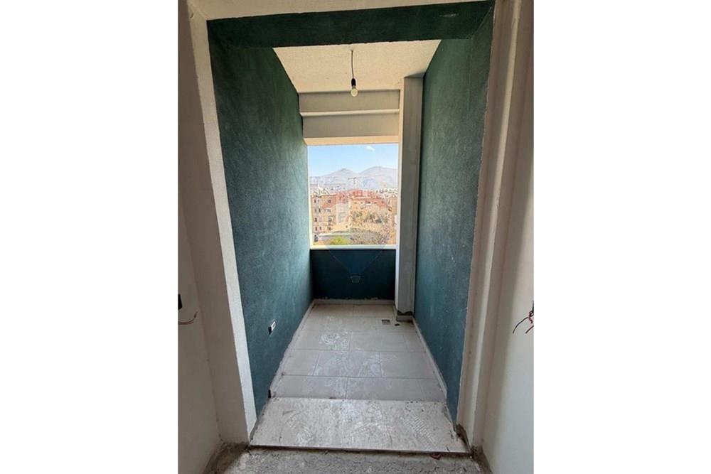 Ofrecido en venta apartamento ubicado en una de las zonas más demandadas de xhamlliku, parte de un nuevo complejo residencial.