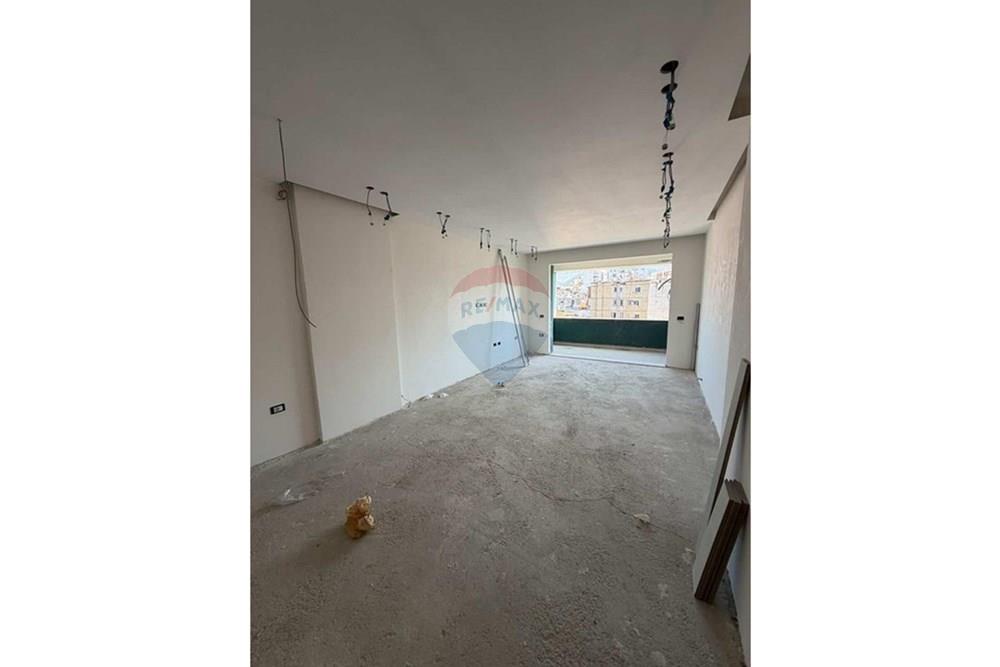 Ofrecido en venta apartamento ubicado en una de las zonas más demandadas de xhamlliku, parte de un nuevo complejo residencial.