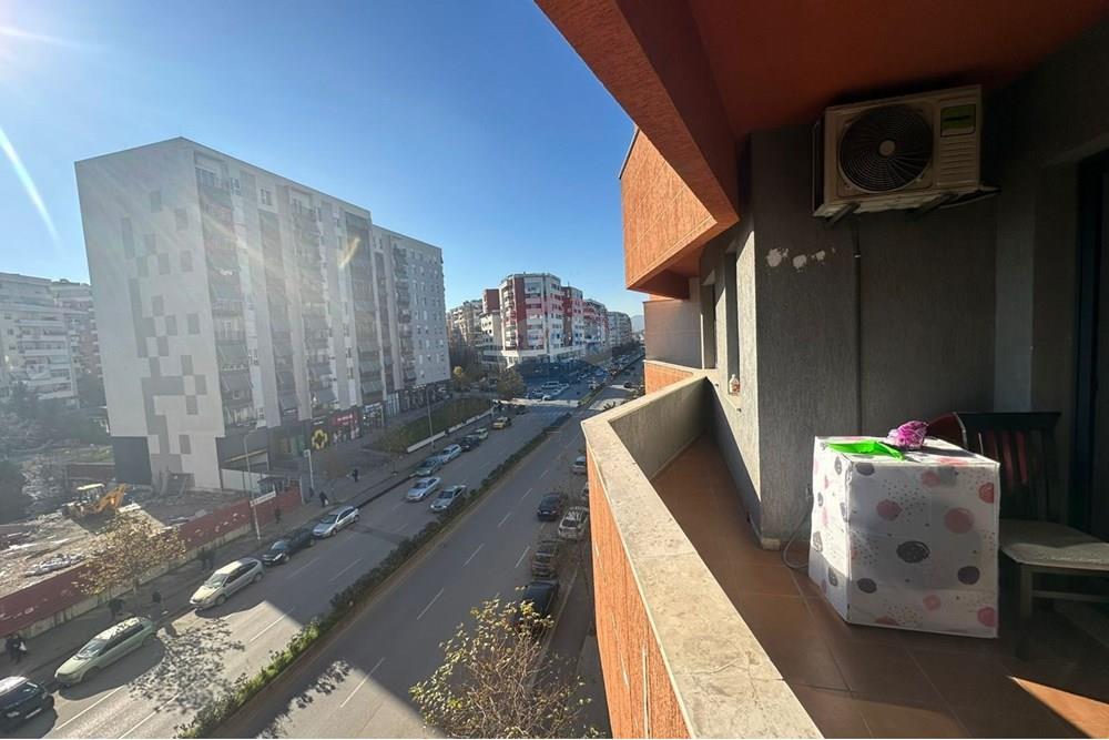 Modernes 2+1+2 wohnung mit parkplatz und 2 balkonen