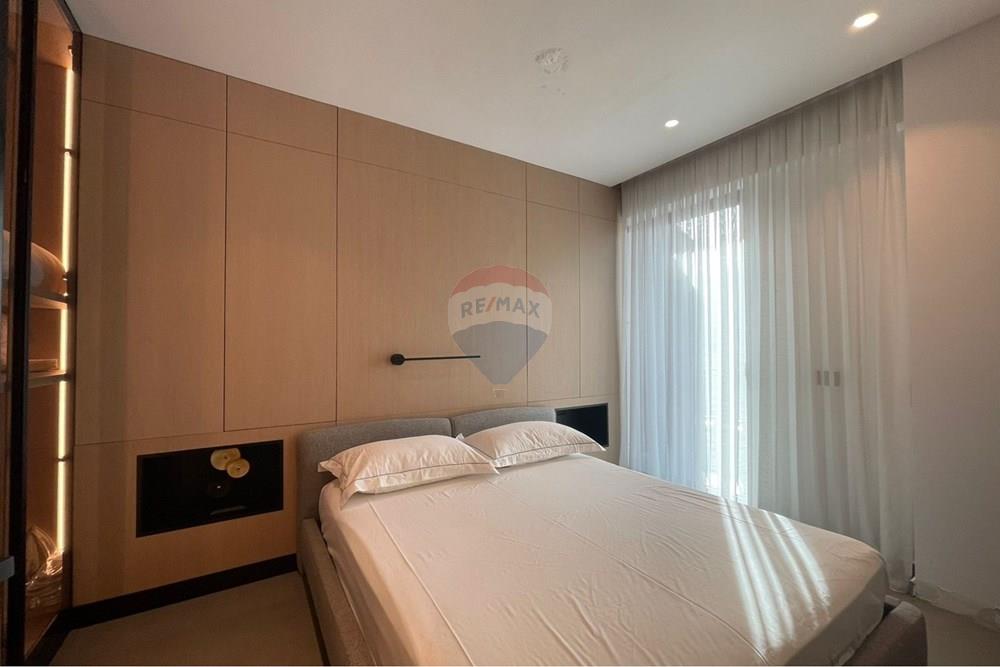 Myslym shyri, Tirana (2)