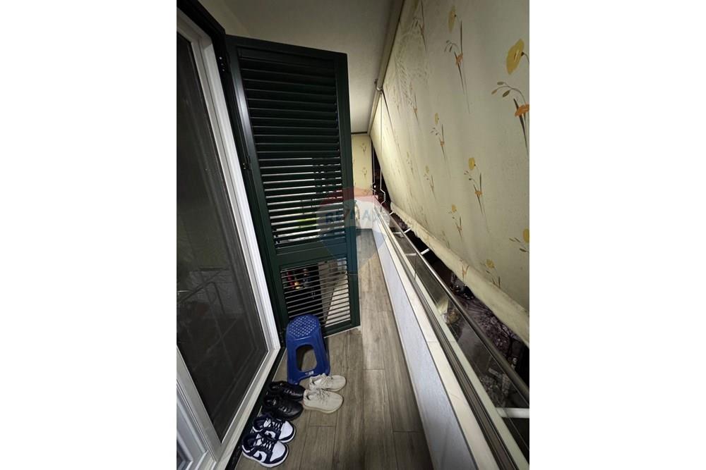 Apartamento en venta en el 6º piso con ascensor, en una de las zonas más buscadas y tranquilas de Tirana, cerca del estadio dinamo.