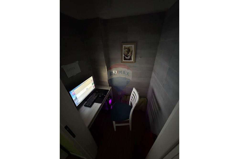 Apartamento en venta en el 6º piso con ascensor, en una de las zonas más buscadas y tranquilas de Tirana, cerca del estadio dinamo.