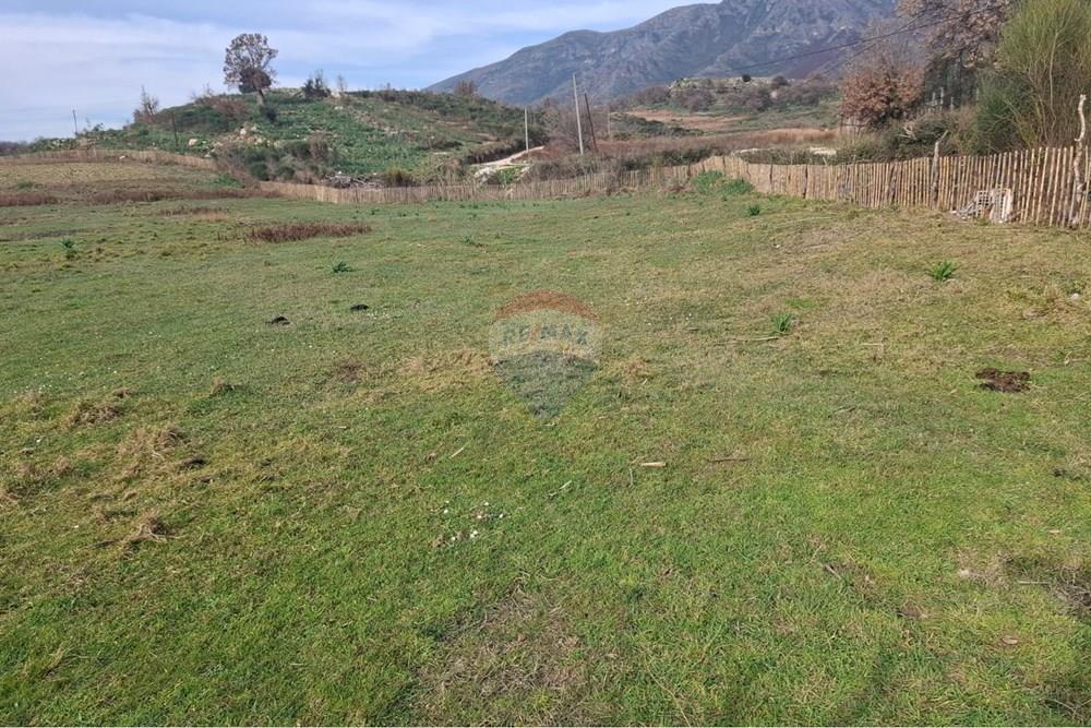 Tokë arë për shitje tragjas, Vlorë
