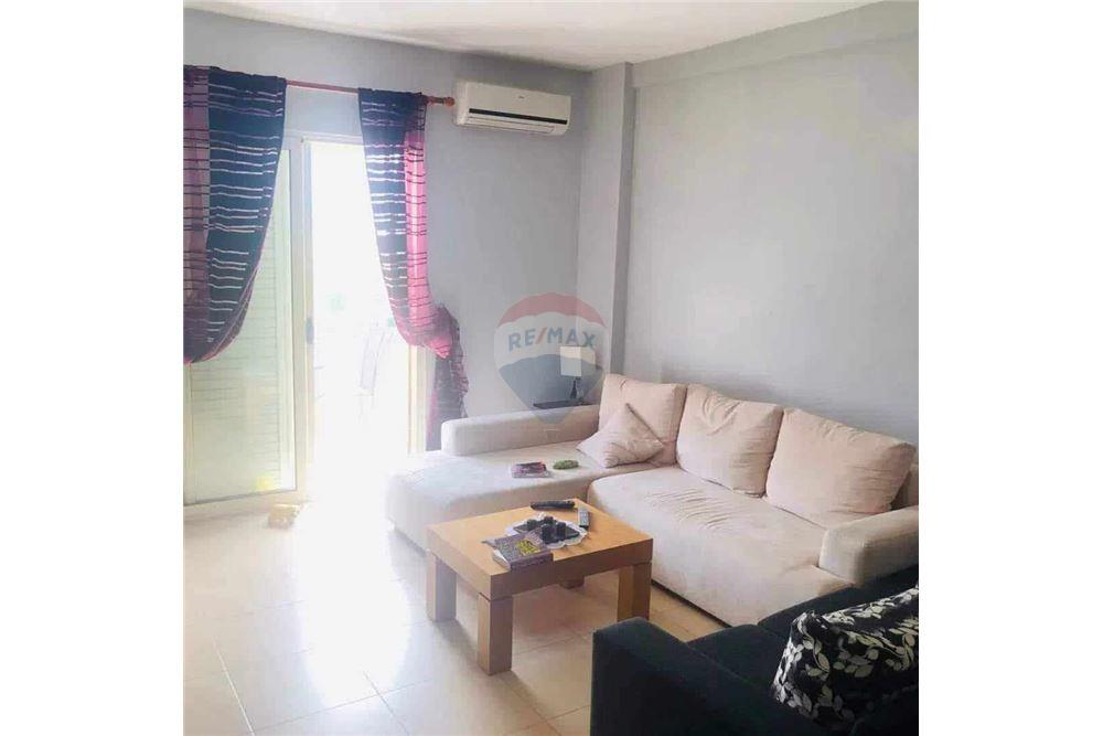 Location: In a quiet complex in orikum, on the 5th floor with sea view. (6)