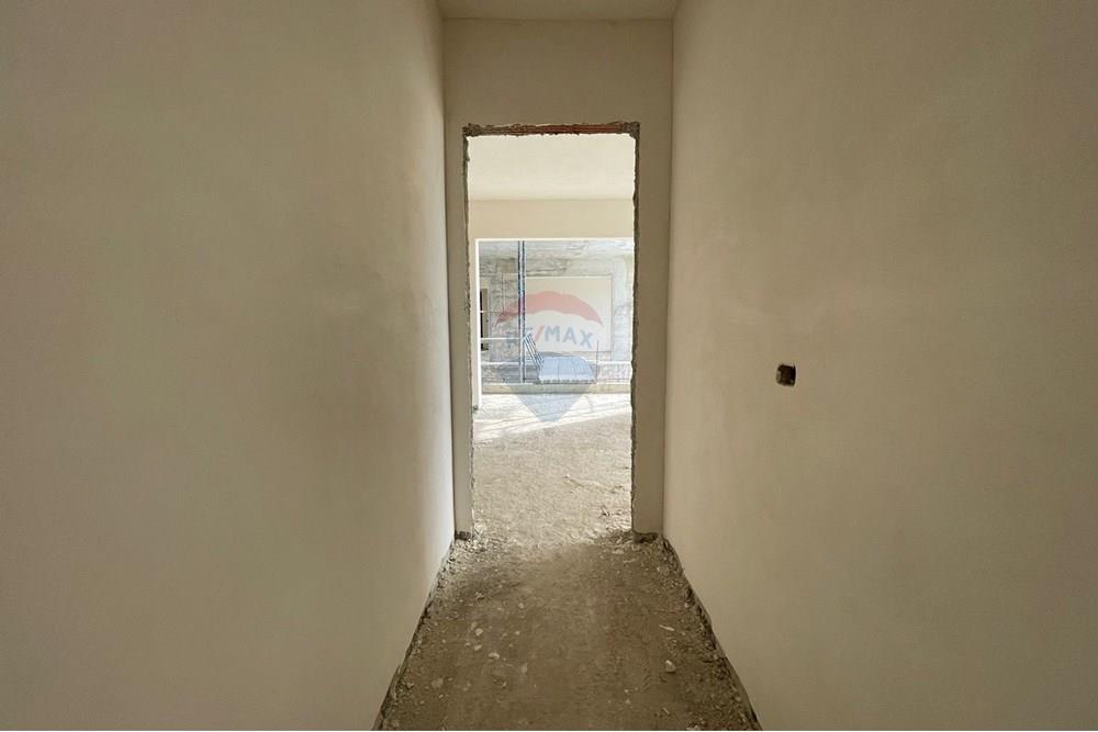 **apartament modern i pjesërisht i përfunduar në shëngjin, Lezhë - për shitje** (4)