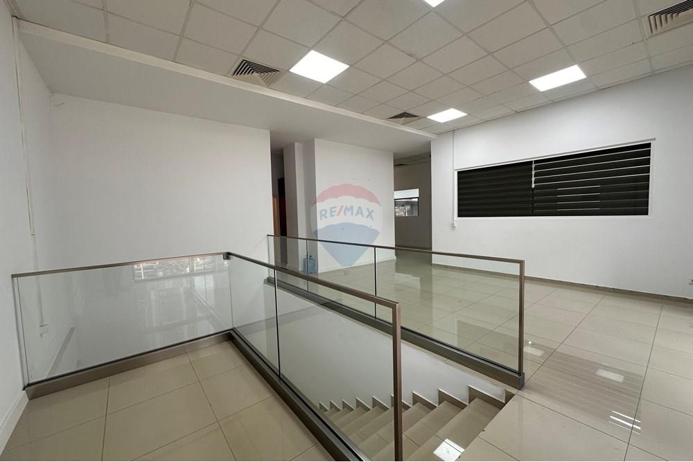 Oficina en alquiler en Pejton, Pristina!