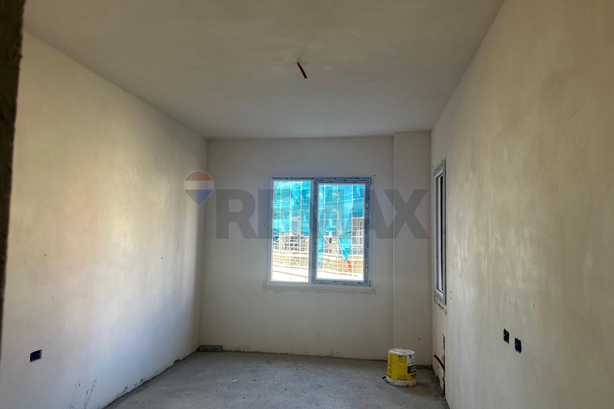 Apartment 3+1, british residence, paskuqan
