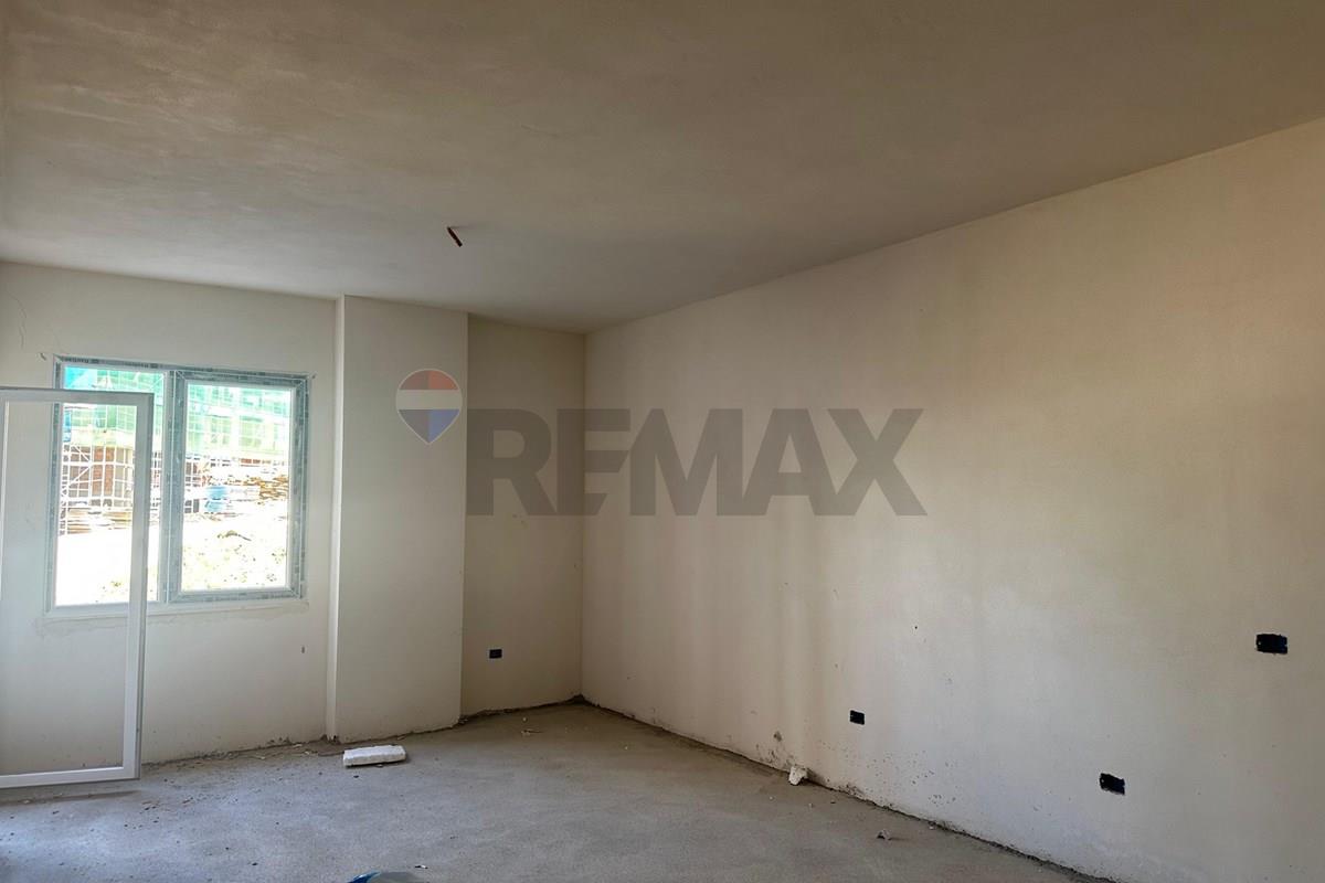Apartment 3+1, british residence, paskuqan