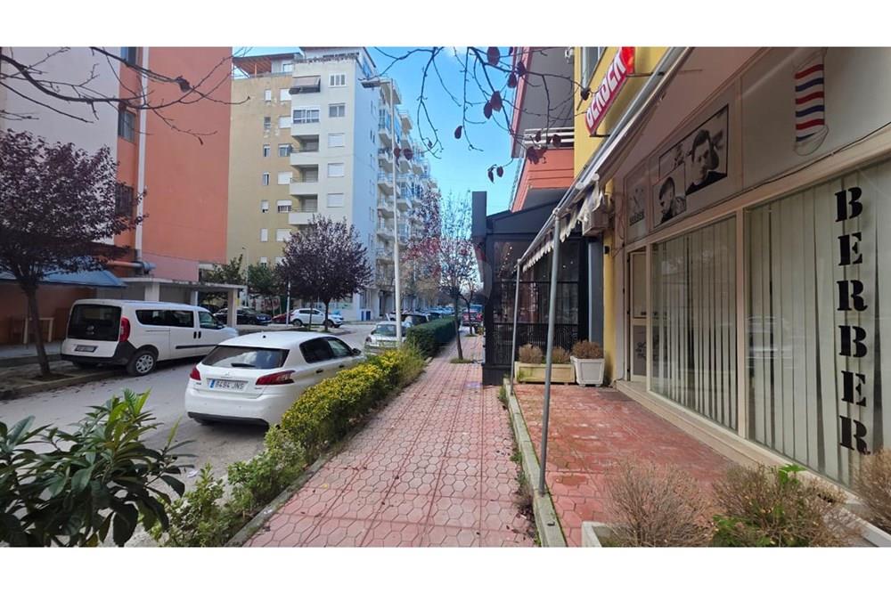 Via faik konica, Vlorë