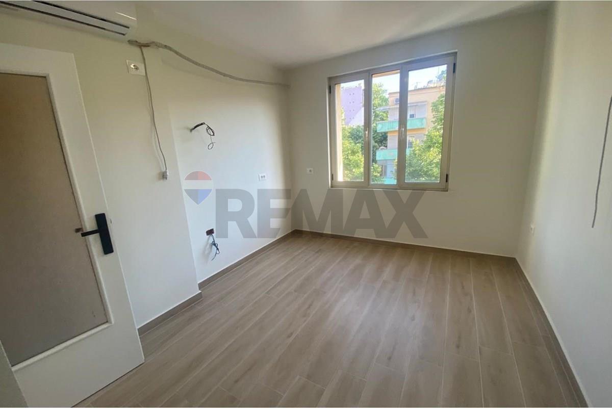 Jepet ambient 3+1,73.4 metra katror, per zyra!