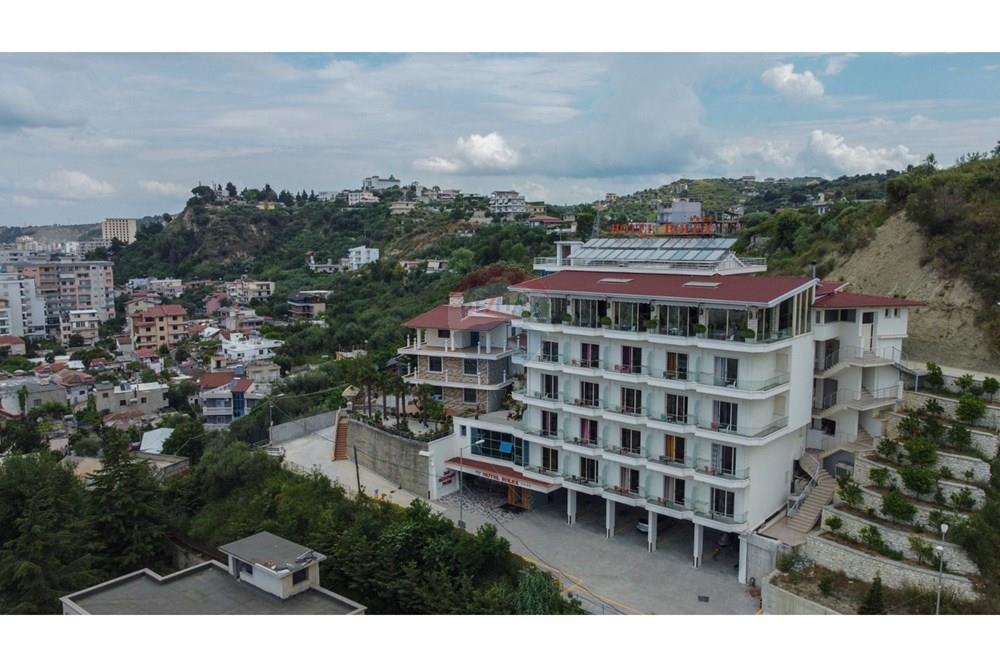 Hôtel exclusif au centre de Vlora à louer