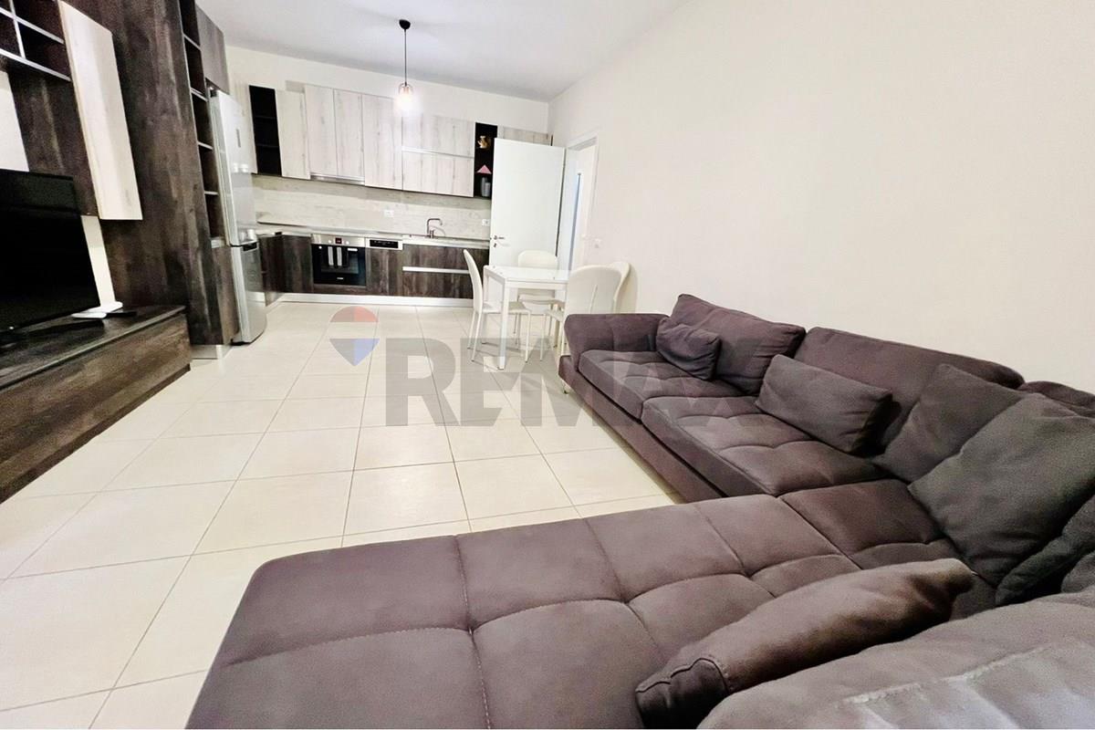Apartamento 2+1+2 para alugar + posto de estacionamento