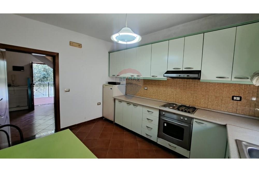 Privates 2-geschossiges haus zum verkauf in der nähe von lungomare, Vlorë (7)